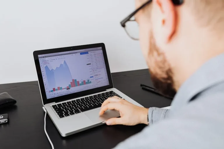 How to Build a Niche Website Portfolio